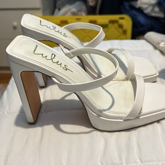 White platform heels - Picture 3 of 6
